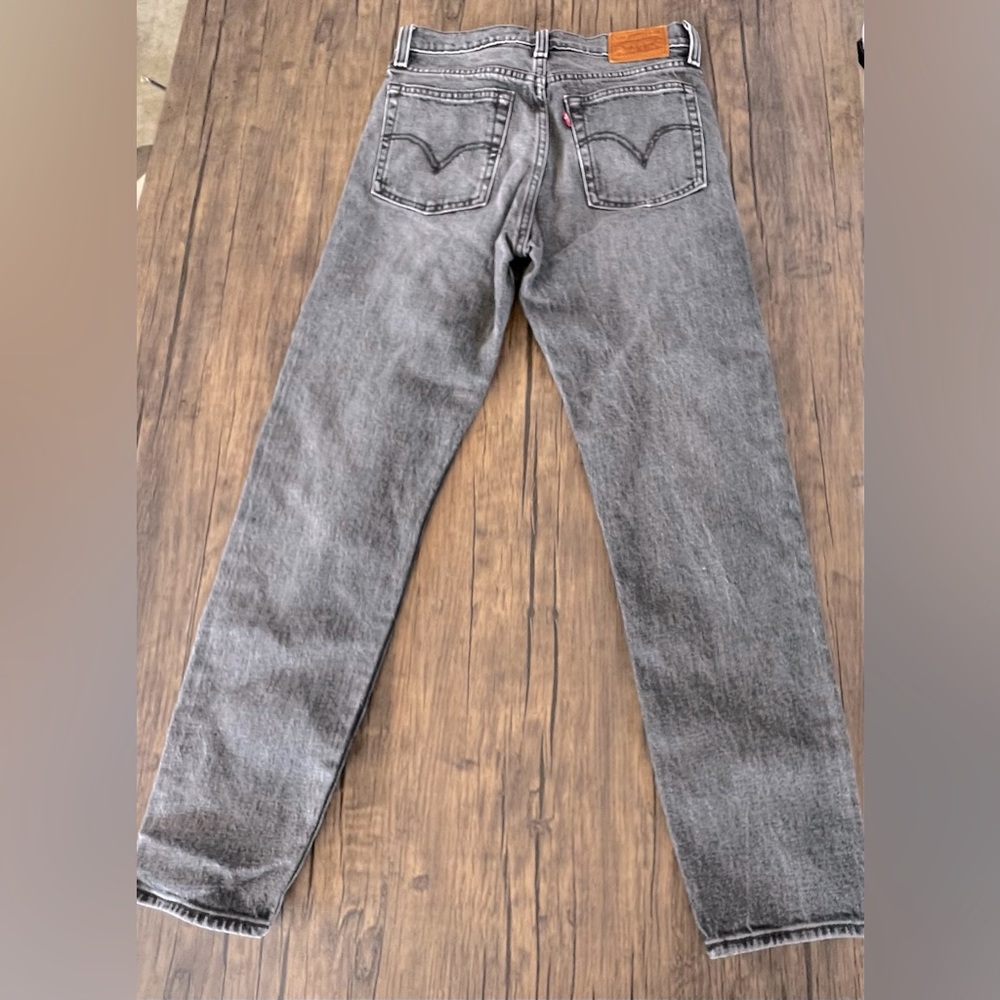 Levi’s Size 25 Wedgie Style